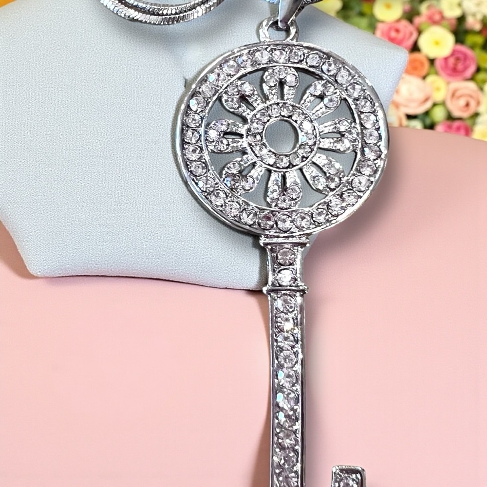 Rhinestone Key Pendant Necklace - Picture 7 of 17
